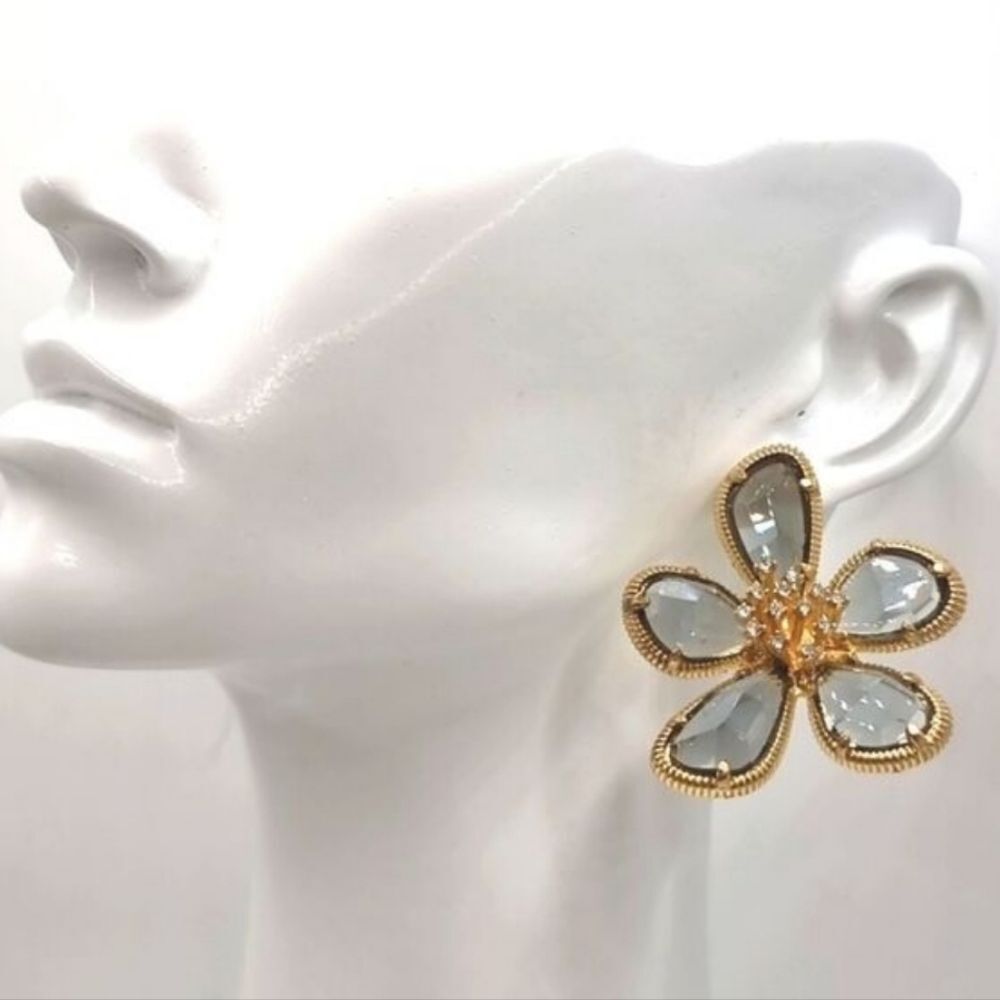 Gold Crystal Grey Glass flower earrings | NWOT - Picture 3 of 11